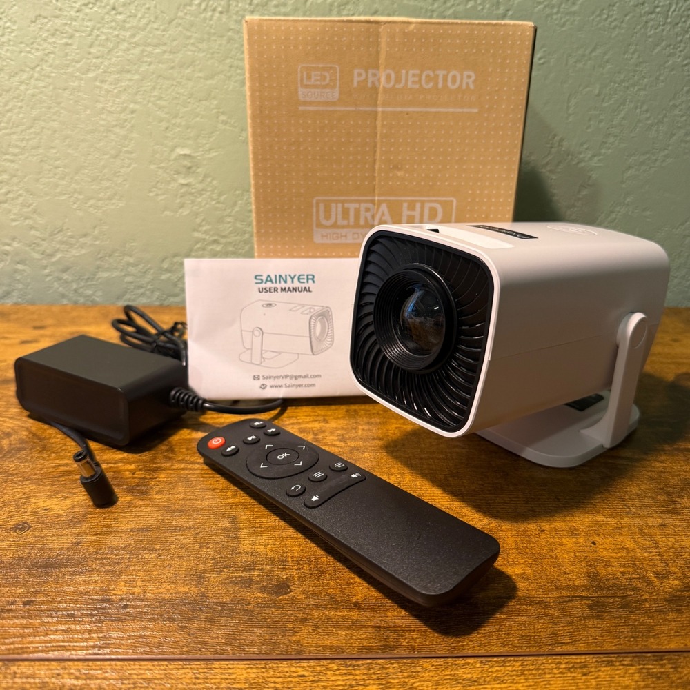 Sainyer Q100 Mini Projector 4K Support Portable Short Throw 270 Rotatable White
